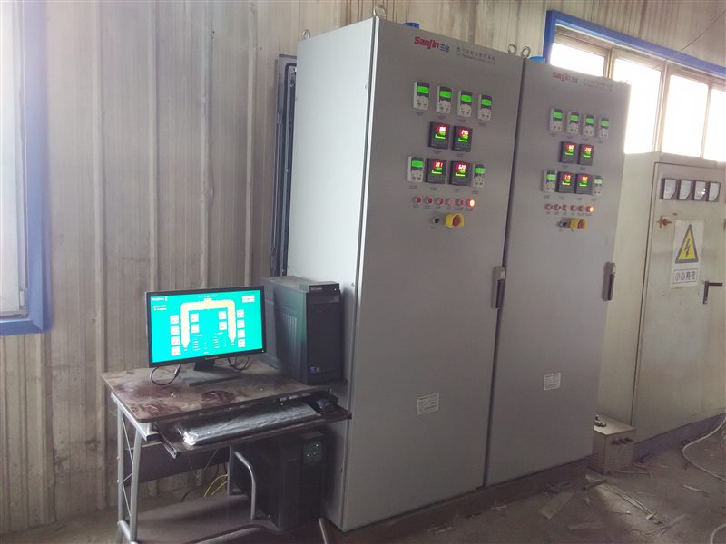 5 首台新型PLC供料道成功運行.jpg