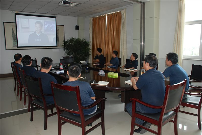 2 山（shān）東草莓视频网站：黨委理論中心（xīn）組&rdquo;七一&rdquo;組（zǔ）織學習.JPG